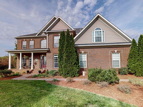 2nd image of 2918 McLemore Cir