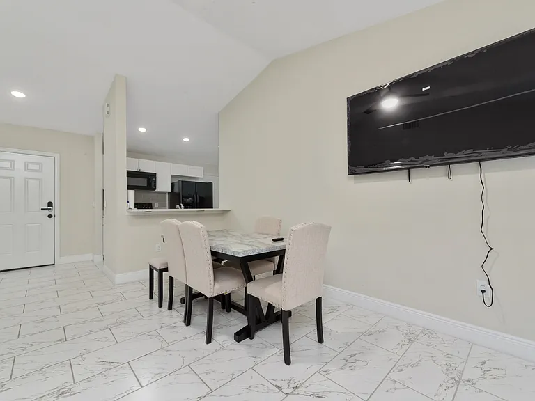 1246 Westwinds Dr — Photo 12