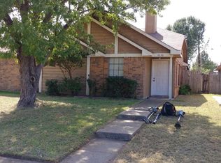 3036 Gregory Ln, Grand Prairie, TX 75052