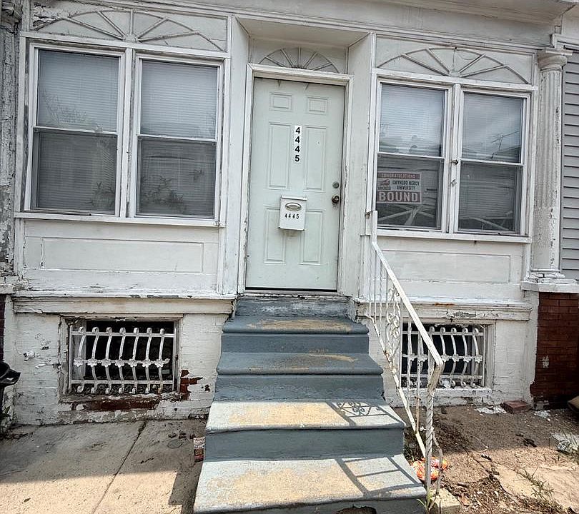 1st image of 4445 N Marshall St