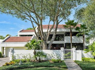 923 Guisando De Avila St, Tampa, FL 33613