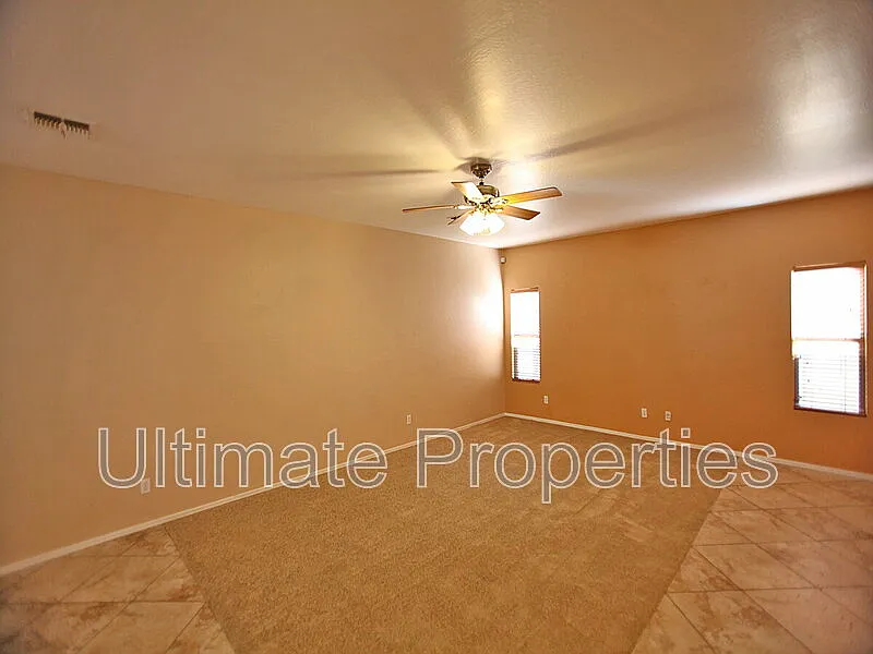 3 bed, 2.0 bath, 1587 sqft, $2,045 — Photo 3