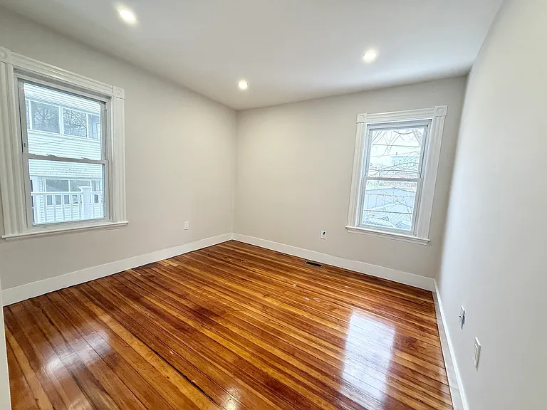 36 Raven St — Photo 5