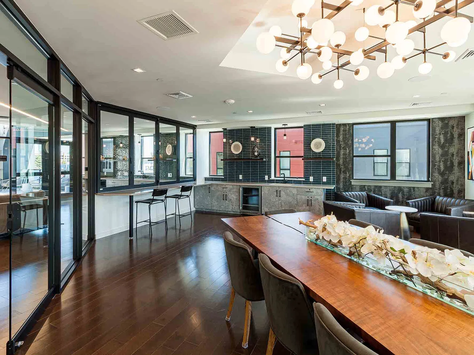 The Revington — Photo 2