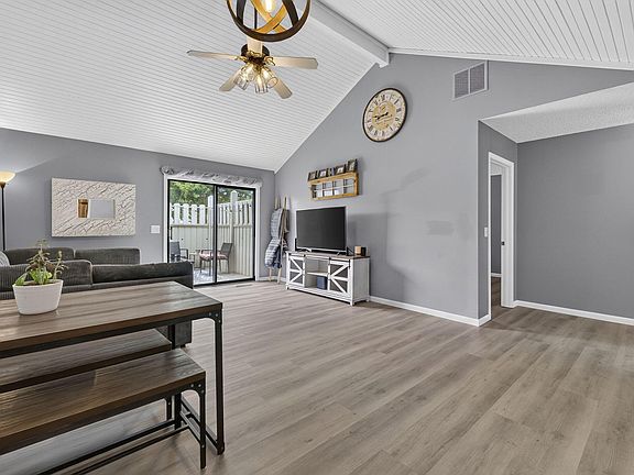 4th image of 259 Buckingham Drive