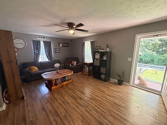 4th image of 100 Anna St