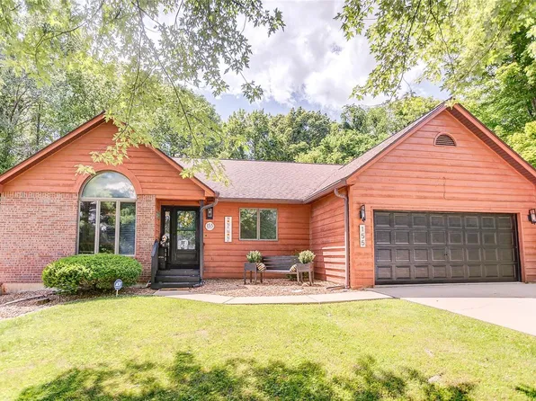 155 Helen Pl, Collinsville, IL 62234