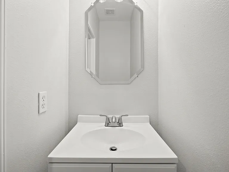 308 Meadow Trail Ct — Photo 9