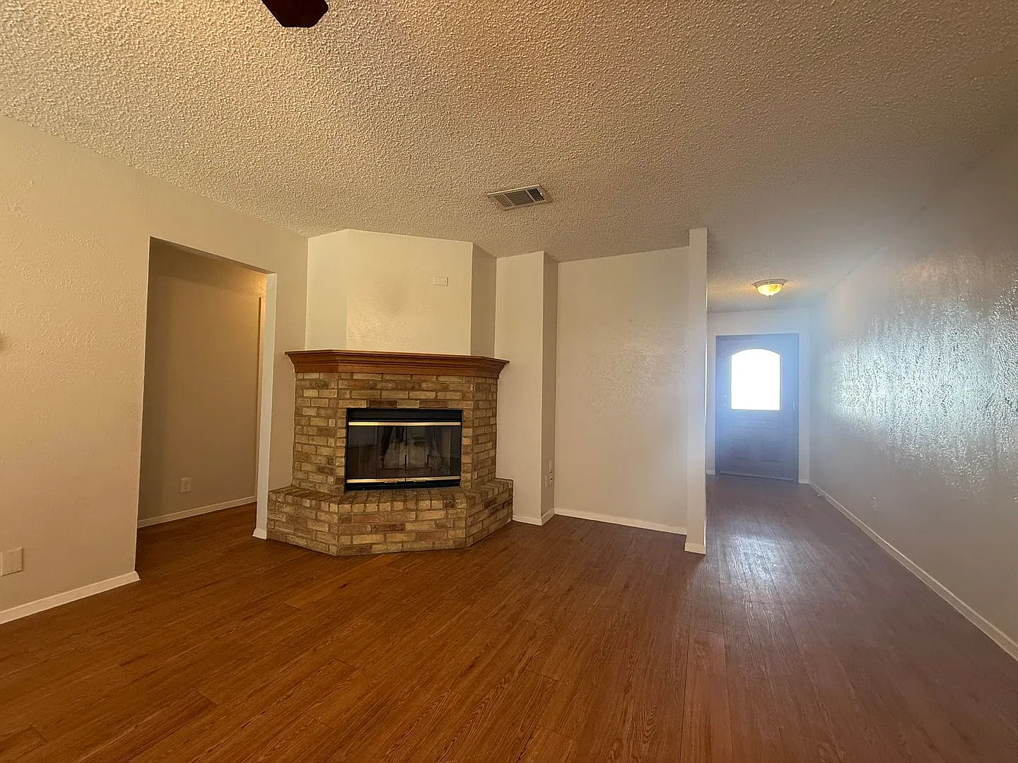78745 / Off W. Wm Cannon : 3 Bed Sfh - — Photo 4
