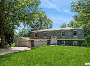 15611 Willow Ct, Sterling, IL 61081