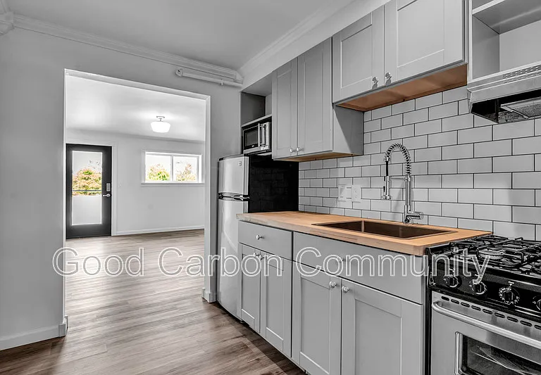 1725 Grand Island Blvd #21 — Photo 1