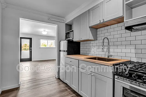 1725 Grand Island Blvd Photo 1
