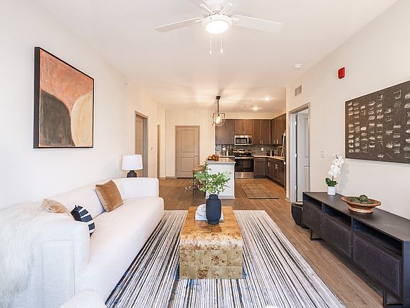 2nd image of 2755 Bloom Dr #1370-101