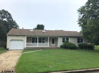 18 Brookside Dr, Egg Harbor Township, NJ 08234
