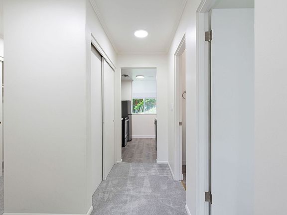 3rd image of 2850 15th Ave W APT 201