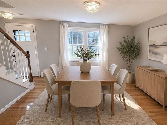 4th image of 120 Spring St