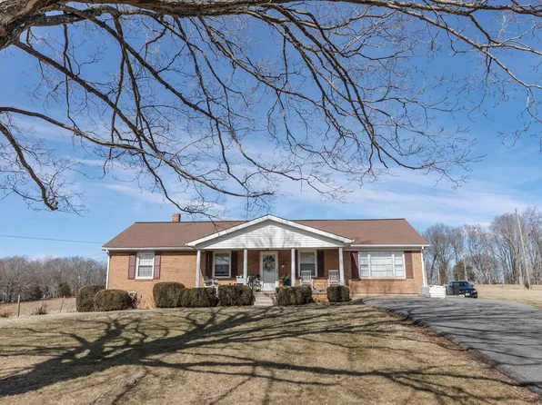 87 Tiffany Dr, Buena Vista, VA 24416