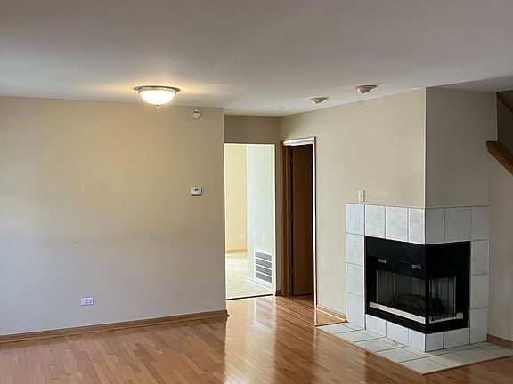 3rd image of 17445 Sauk Dr