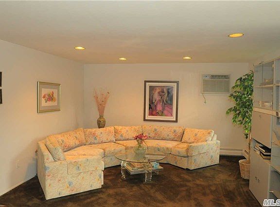 5th image of 75 Osborne Ave