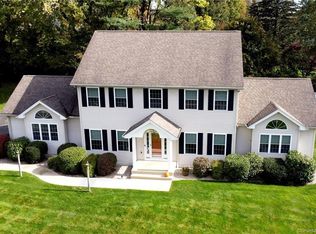 10 Sudol Ct, Cheshire, CT 06410