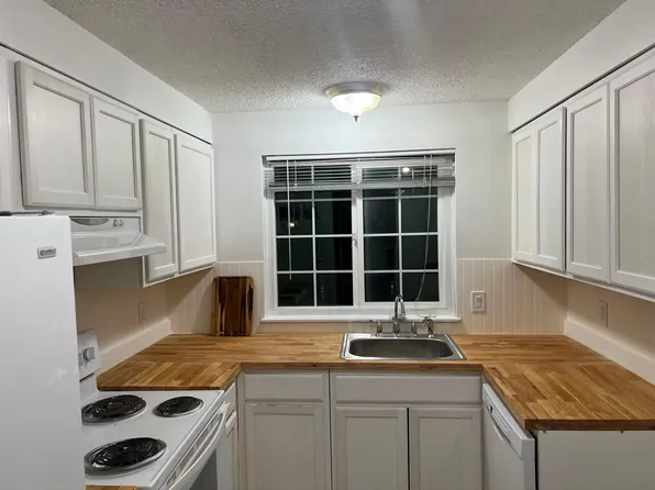 (undisclosed Address), Hillsboro, OR 97124