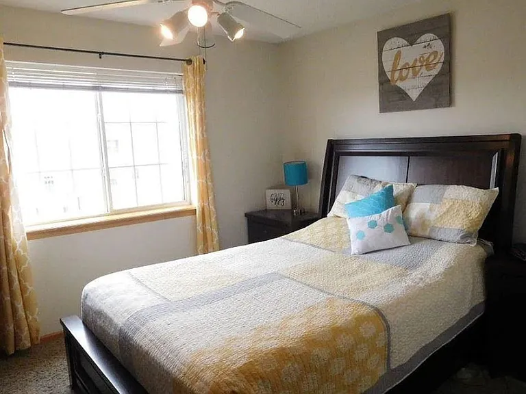 410 Washington Ave — Photo 4