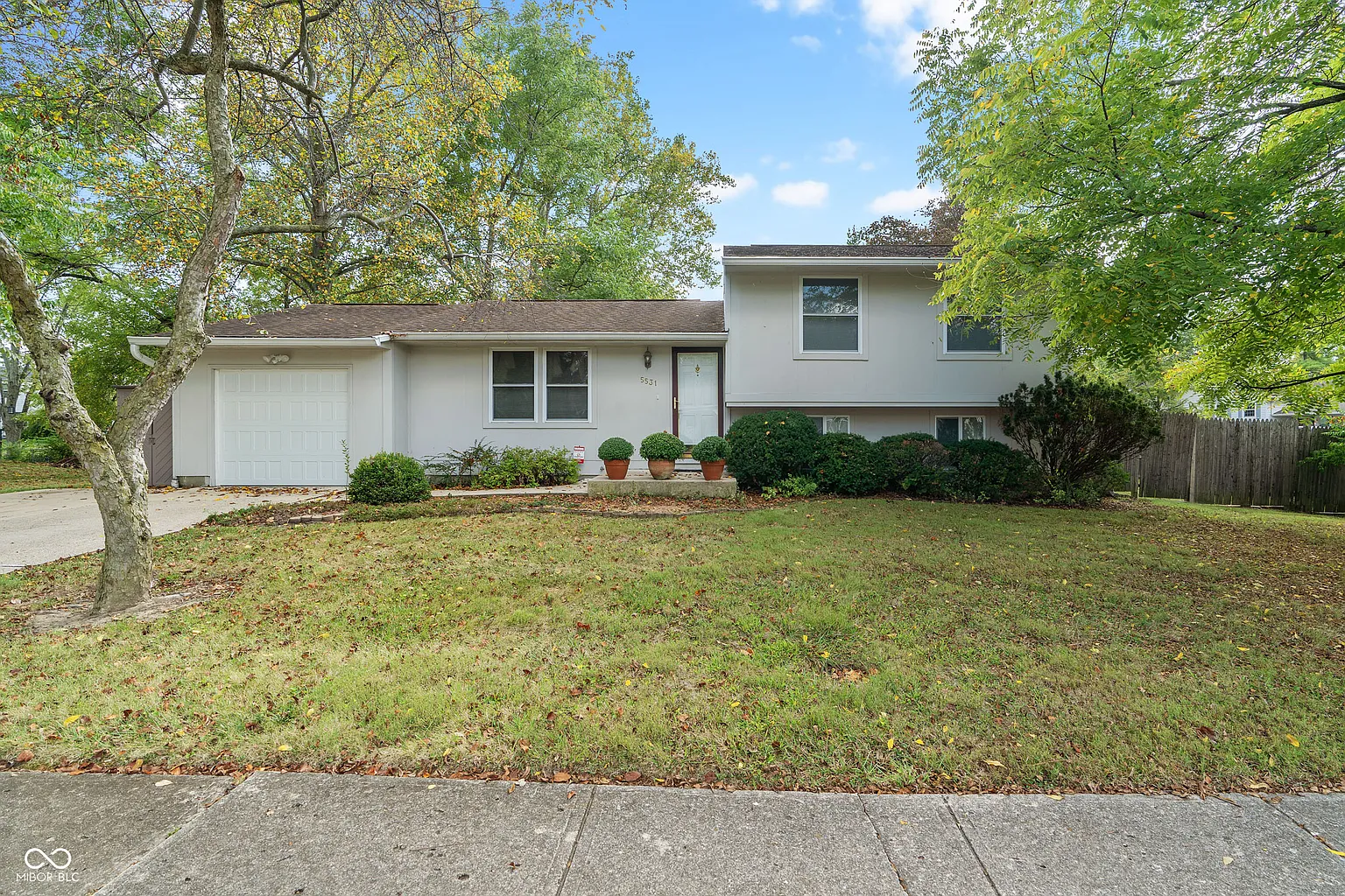 5531 Lunsford Dr photo 1