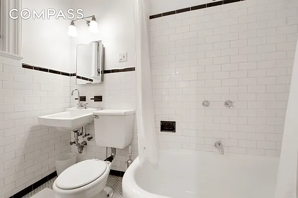 Rented by Compass | media 32