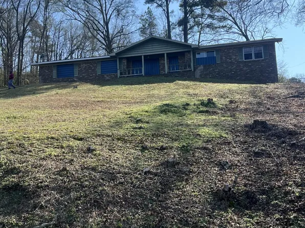 1217 Club House Rd, Bessemer, AL 35020