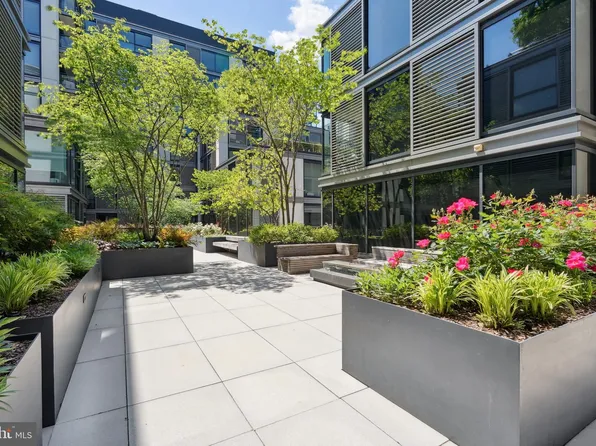 920 I St NW APT 506, Washington, DC 20001