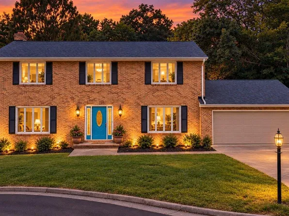 3521 Lakeland Dr, Roanoke, VA 24018