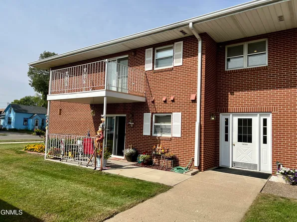 420 3rd St NE Unit 7, Valley City, ND 58072