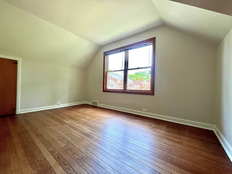 4633 Oakwood Ave — Photo 8