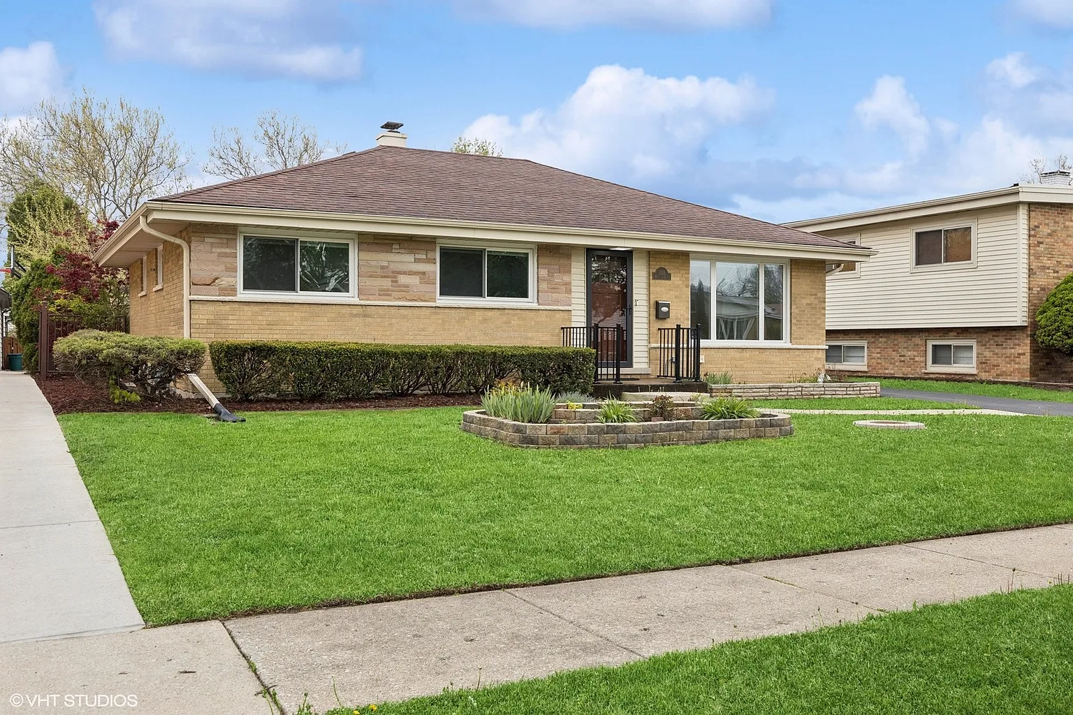 11115 Windsor Dr photo 1
