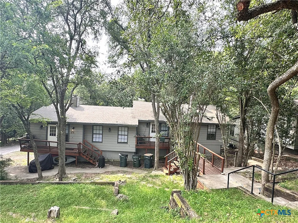 4 bed, 2.0 bath, 1308 sqft, $1,700 — Photo 3