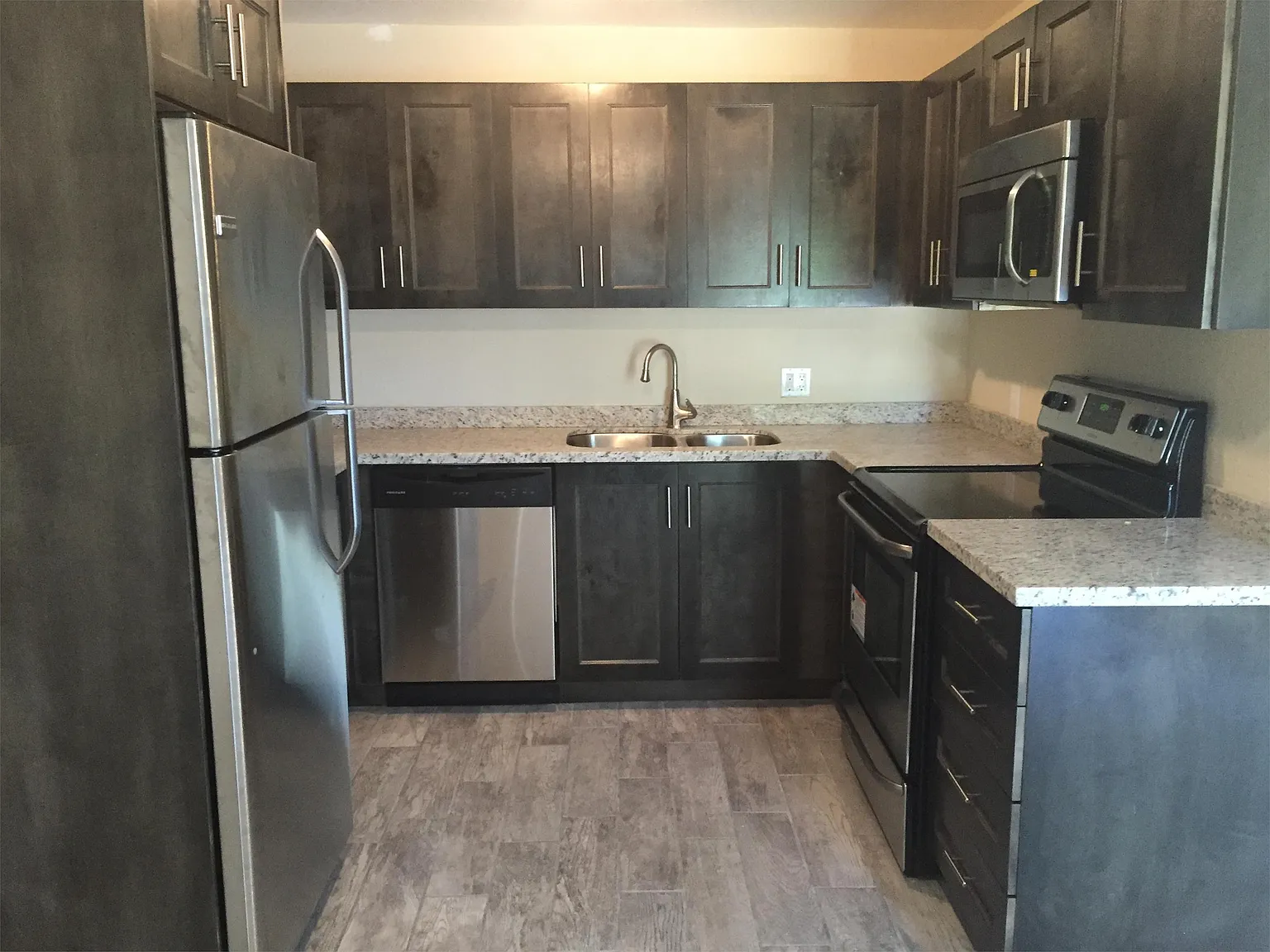 College Square - 6620-B4 — Photo 1