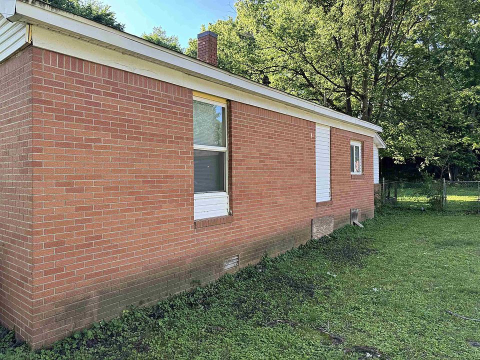 2nd image of 1008 Tucker St