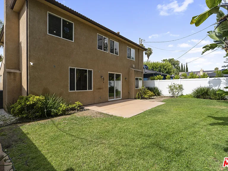 14321 Hortense St — Photo 49