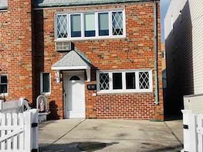 76-03 68 Avenue, Middle Village, NY, 11379