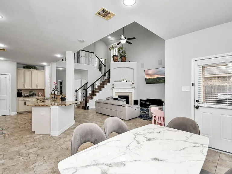 24723 Heirloom Ln — Photo 7