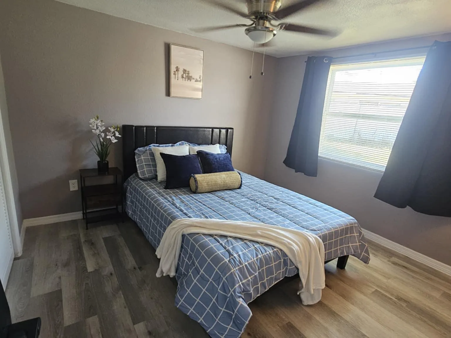 4 bed, 2.0 bath, 1724 sqft, $910 — Photo 2