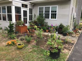 24 Ridge Rd, Shirley, NY 11967