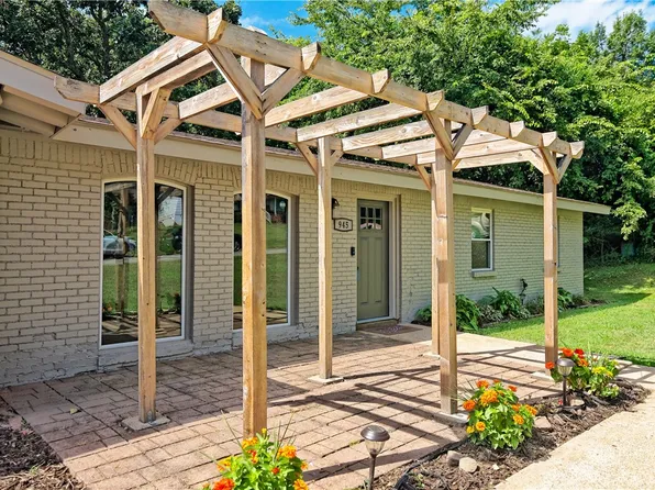 945 E Elm St, Fayetteville, AR 72703