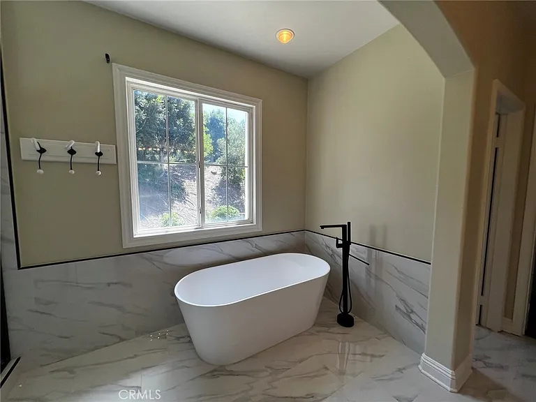 50 Lyon Rdg — Photo 17