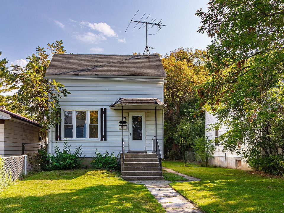 1st image of 2909 Ezra Ave