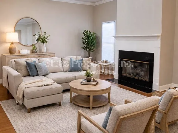 202 S Cave St #102, Tuscumbia, AL 35674