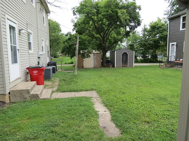 186 College St — Photo 14