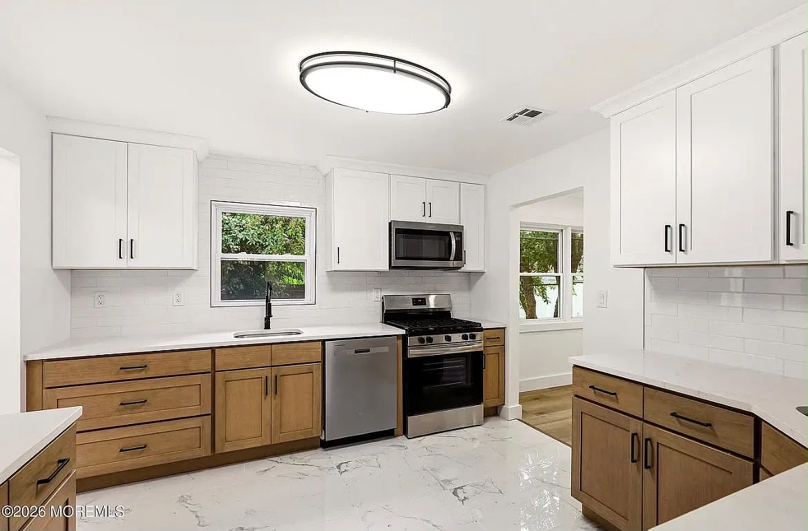 3 bed, $3,200 — Photo 1