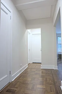 Rented by Metropolitan Equities | media 10