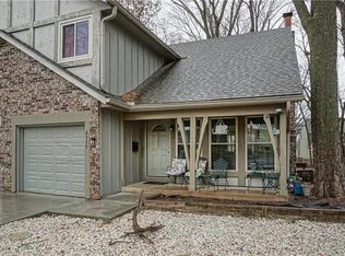 8333 Farley St, Overland Park, KS 66212